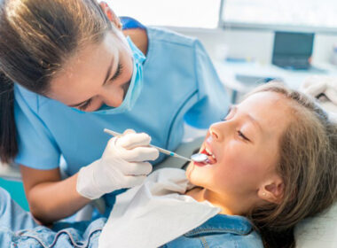 όχι στη μετακίνηση των κονδυλίων από την προληπτική οδοντιατρική λέει η ποσσασδια