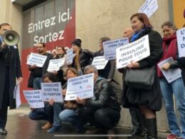 Οι διαβητικοί στη Γαλλία διαδήλωσαν ενάντια στην υψηλή τιμή της ινσουλίνης με την υποστήριξη του Γάλλου βουλευτή Francois Ruffin