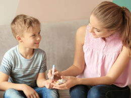 Έρευνα σχετικά με τη διαχείριση του νεανικού διαβήτη και του άγχους των γονέων