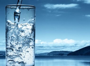 Ερευνητές αποκαλύπτουν τον τρόπο με τον οποίο το νερό προστατεύει από την παχυσαρκία και το μεταβολικό σύνδρομο