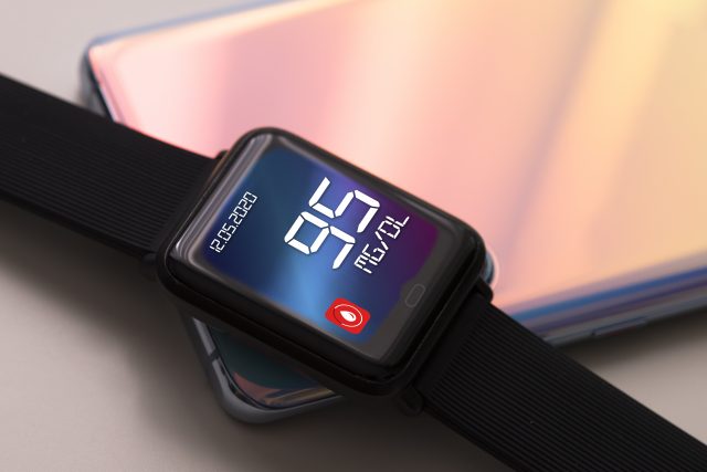 Apple και Samsung σχεδιάζουν την κυκλοφορία «έξυπνων» ρολογιών με δυνατότητα παρακολούθησης γλυκόζης χωρίς τρυπήματα