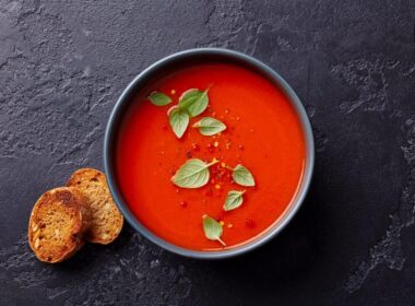 Εκτός από αίσθημα ζεστής αγκαλιάς η απόλαυση της σούπας ντομάτας κάνει καλό στην υγεία σου