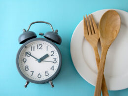 Διαλειμματική νηστεία: Πώς μας ωφελεί το fasting;