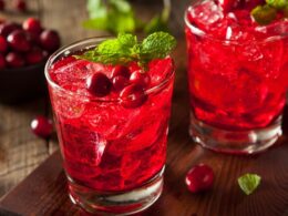 Χυμός Cranberry: 8 σημαντικά οφέλη που προσφέρει στον οργανισμό