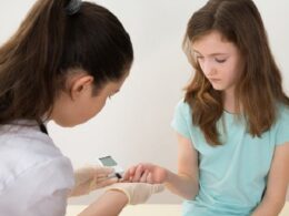 Κραυγή αγωνίας από τους γονείς παιδιών με Διαβήτη – Το 60% των αιτήσεων για σχολικό νοσηλευτή δεν έχει καλυφθεί