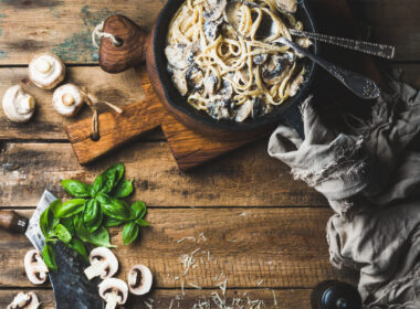 Comfort food ζυμαρικά ολικής αλέσεως με σπανάκι και μανιτάρια