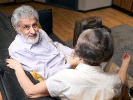 Η παρατεταμένη καθιστική ζωή αυξάνει τον κίνδυνο για καρδιαγγειακά νοσήματα και διαβήτη σε ηλικιωμένους