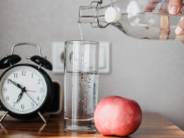 5 πρωινές συνήθειες για καλύτερη ρύθμιση σακχάρου (και περισσότερη ενέργεια)