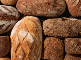 Ψωμί φιλικό στο διαβήτη: 6 επιλογές που θα «σώσουν» το σάκχαρό σου (και πώς να το εντάξεις στη διατροφή σου χωρίς ενοχές)