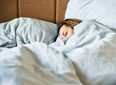 Μελέτη: Περίπου 7 ώρες ύπνου τη νύχτα συνδέονται με χαμηλότερη αντίσταση στην ινσουλίνη και μικρότερο κίνδυνο διαβήτη τύπου 2