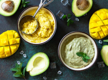 Αβοκάντο και μάνγκο κάθε μέρα: Μελέτη συνδέει τον συνδυασμό με καλύτερους δείκτες καρδιαγγειακής υγείας σε άτομα με προδιαβήτη