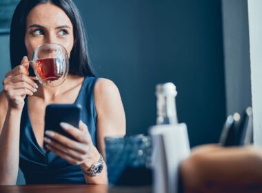 Τα οφέλη του μαύρου και του πράσινου τσαγιού
